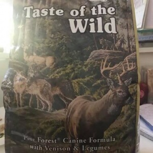 Thức ăn cho chó Taste Of The Wild Pine Forest 2kg